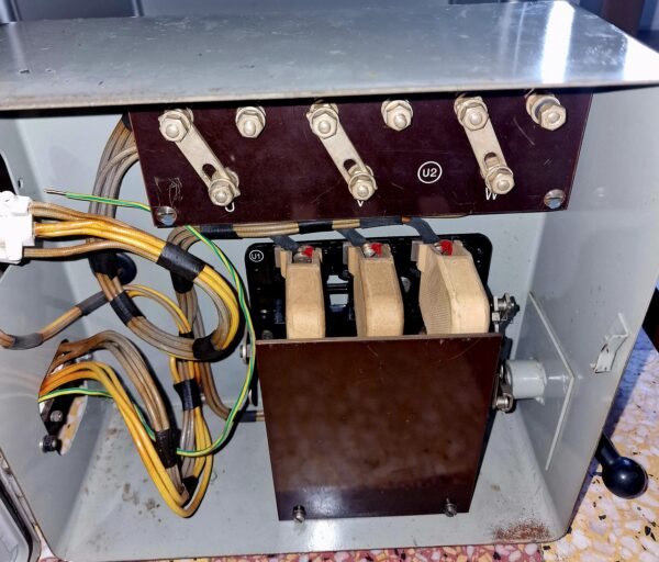 Transformateur Réseau KNOBEL ENNENDA TYPE 1432 Y2 SUISSE