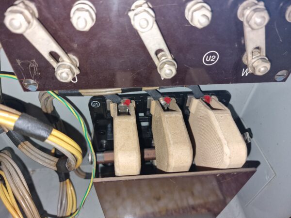 Transformateur Réseau KNOBEL ENNENDA TYPE 1432 Y2 SUISSE