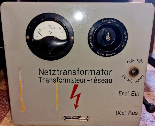Transformateur Réseau KNOBEL ENNENDA TYPE 1432 Y2 SUISSE