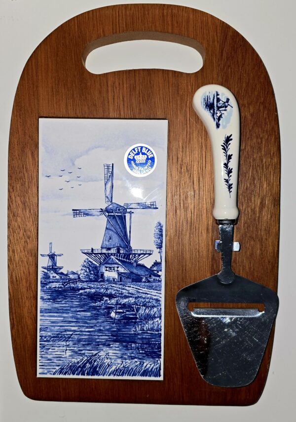 20251216_103753 Plateau à fromage Delft Blue avec coupe fromage – Made in Holland