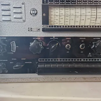 Récepteur de com à couverture générale superhétérodyne à double conversion 57/71