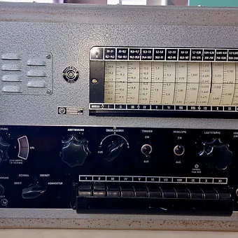 Récepteur de com à couverture générale superhétérodyne à double conversion 57/71