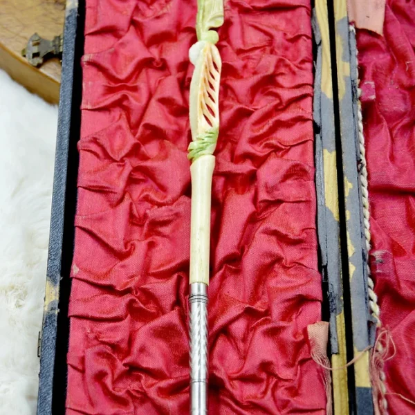 Set d'écriture / Accessoire de bureau en matière naturelle / os ou assimilé