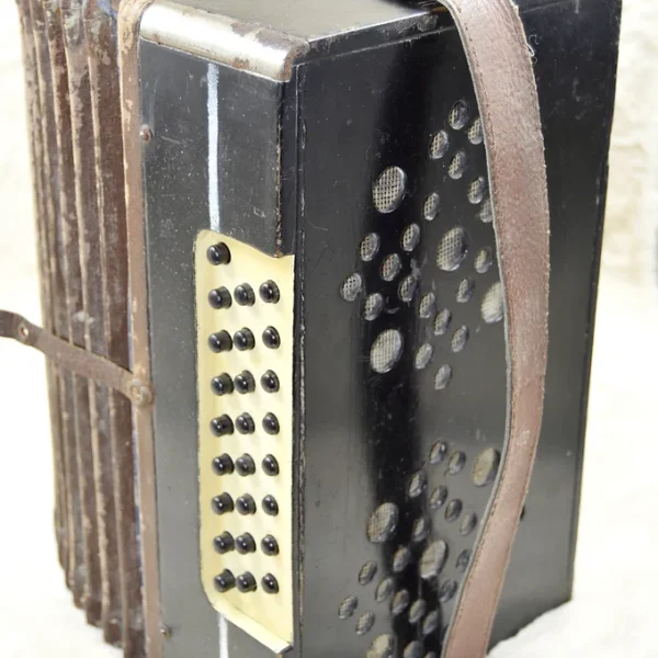 85b9c5_5fe43ac7857b4a34b461bf03981f5afe~mv2 Accordéon Russe De 1950 Environ De La Période Communiste