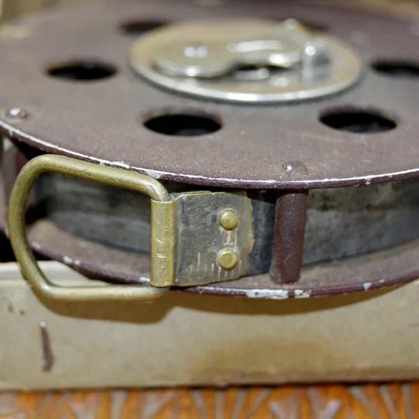 Décamètre Boite Métal Ajourée N° 1211 Ruban Acier