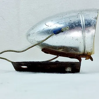 85b9c5_83ce7cdce56e4c32bd752e016e168ba1~mv2 Phare avant de mobylette 6267d'origine