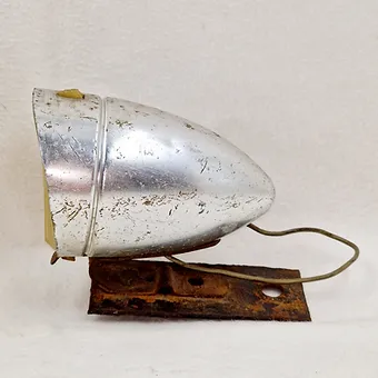 85b9c5_94a4c689744141b484b33e54db857a46~mv2 Phare avant de mobylette 6267d'origine