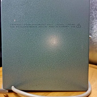 Voltmètre Universel à Tubes URV 2 R.F.T