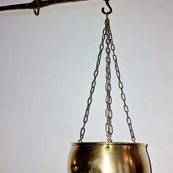 Ancienne grande balance 1736 entièrement en laiton