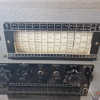 Récepteur de com à couverture générale superhétérodyne à double conversion 57/71