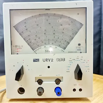 Voltmètre Universel à Tubes URV 2 R.F.T