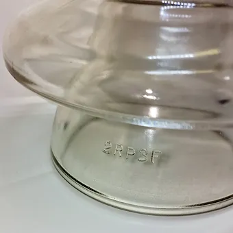 Ancien Isolateur électrique en verre épais blanc