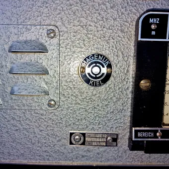 Récepteur de com à couverture générale superhétérodyne à double conversion 57/71