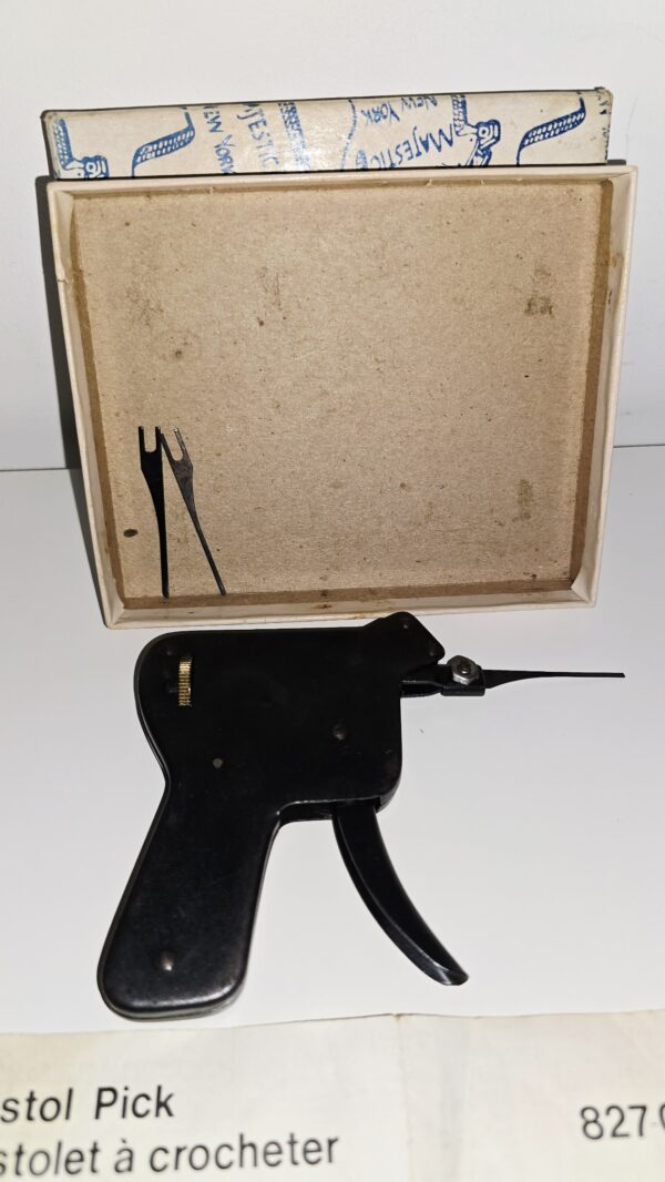 20251116_082754 Pistolet à crocheter 827-00-8X