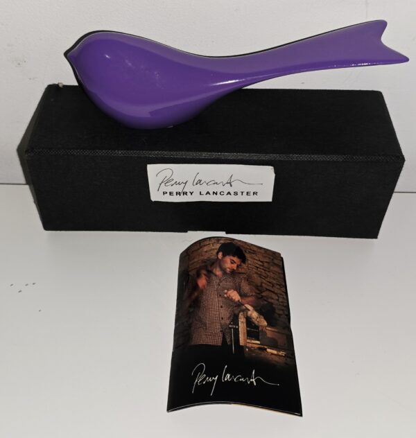 Sculpture en bois Oiseaux néon par Perry Lancaster