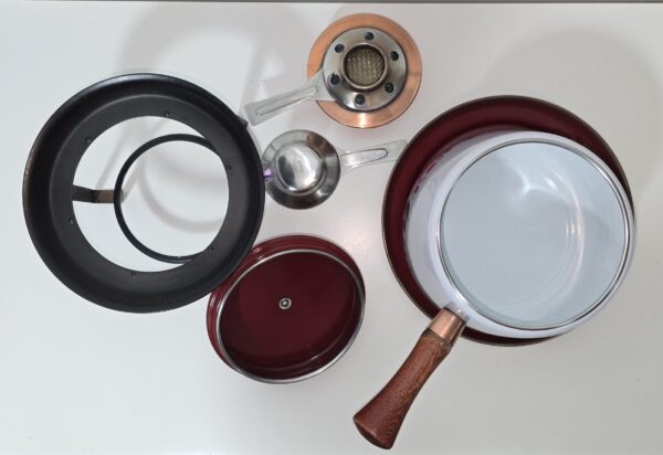 20251221_211555 Service à fondue Vintage