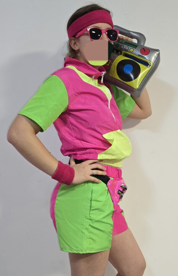 20251222_222435 Costume année 80/90 homme et femme Taille L