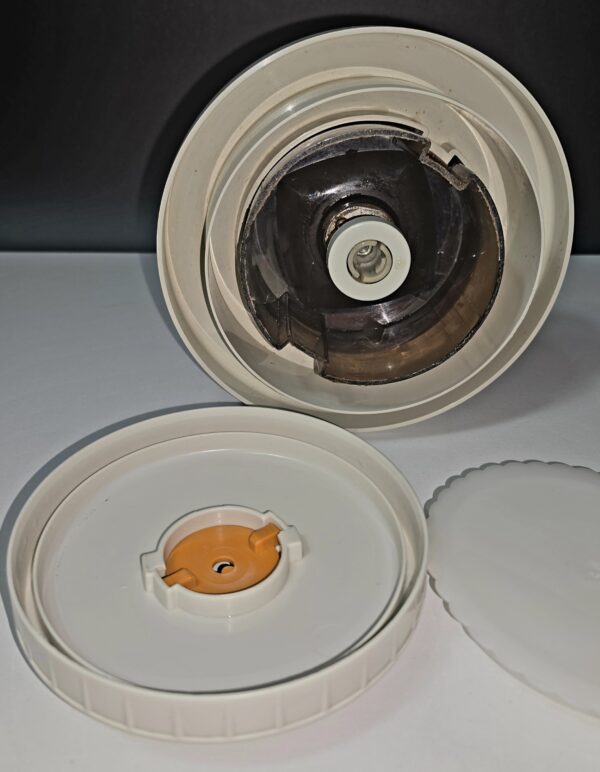 20260118_152521 Blender Moulinex Pour Robot Moulinette Type 320 Vintage