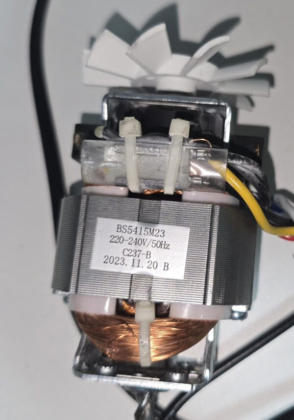 20260118_191845 Moteur électrique + carte + fil d'alim de destructeur de documents