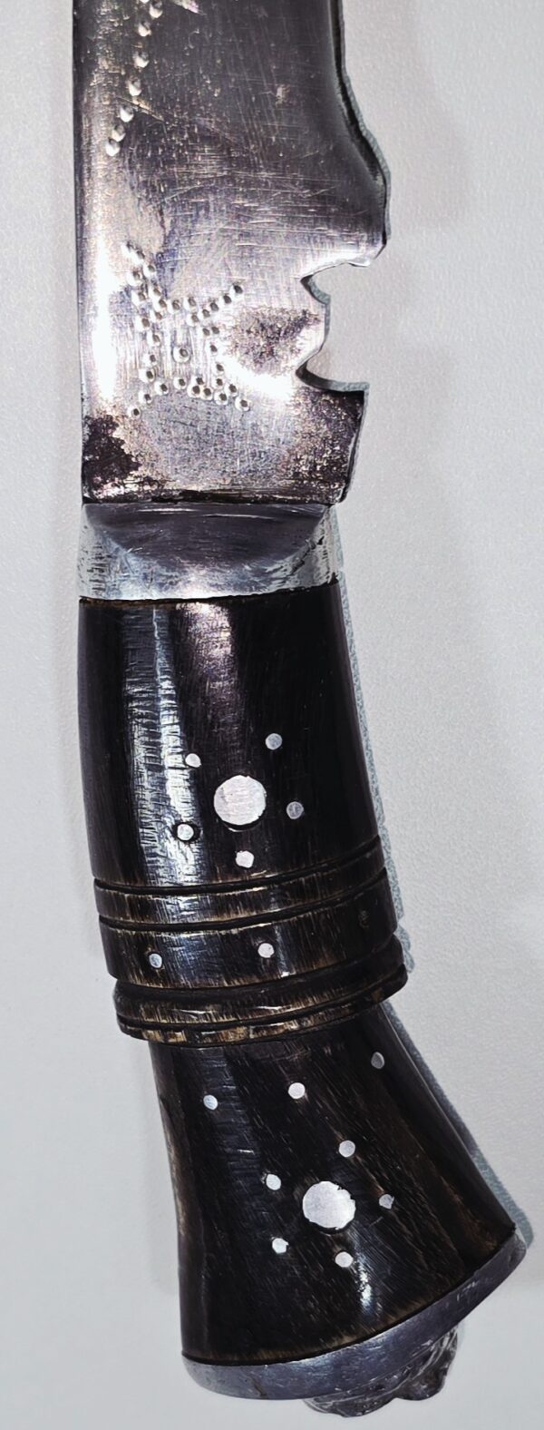 20260124_143543 Ancien Poignard indien dit kukris 33cm
