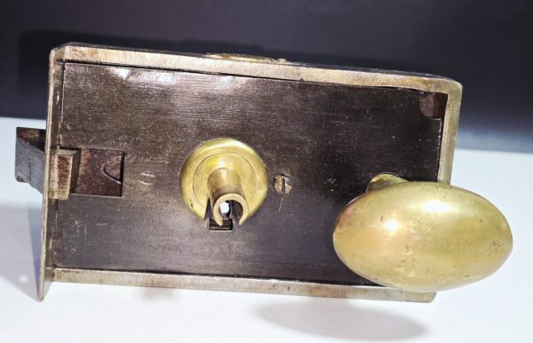 20260125_182944 Ancienne Serrure Marque G.F.D Avec Clé et Poignet