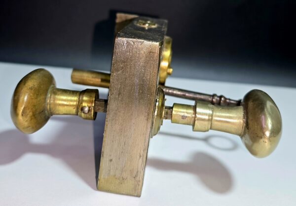 20260125_182956 Ancienne Serrure Marque G.F.D Avec Clé et Poignet