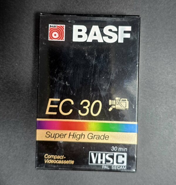 20260127_094718 Cassette Vierge VHS-C BASF EC 30 Super High Grade Neuve Sous Blister (Scellée)