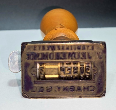 Ancien Tampon Dateur en Bronze, Bois et Métal 13cm