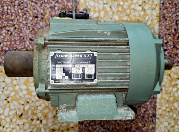 Moteur électrique monophasé LEROY-SOMER 0.5 CV - 1400 tr/min