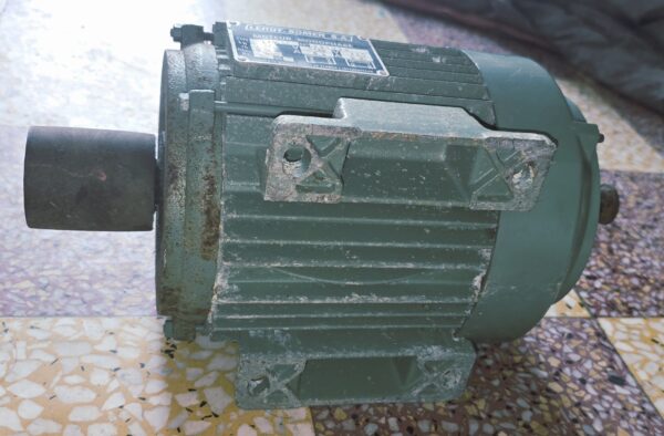 Moteur électrique monophasé LEROY-SOMER 0.5 CV - 1400 tr/min