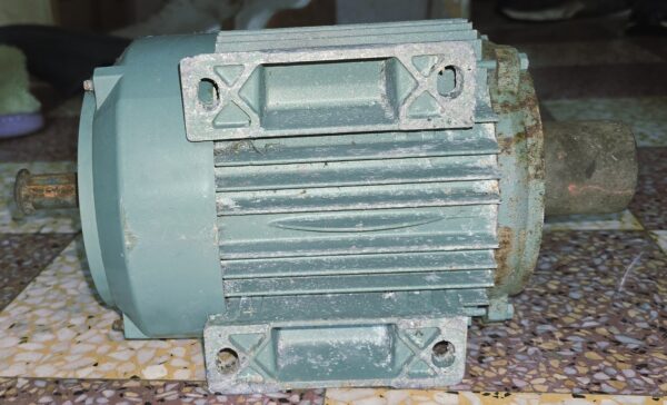 Moteur électrique monophasé LEROY-SOMER 0.5 CV - 1400 tr/min