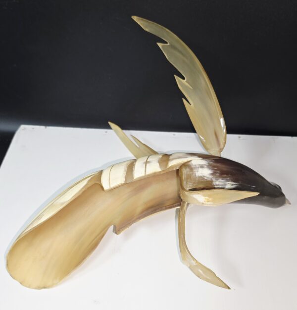 Oiseau corne de buffle + de 36cm étiquette d'origine Exposition paris 1937