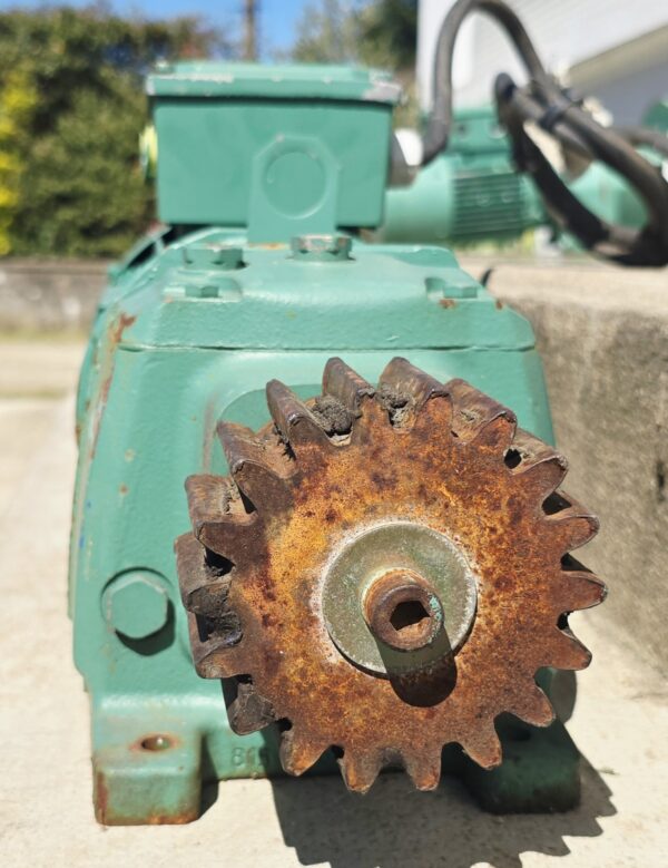 20260409_150227 Moto-réducteur LEROY-SOMER - Triphasé 380V - Qualité Industrielle