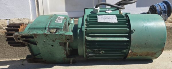 20260409_150319 Moto-réducteur LEROY-SOMER - Triphasé 380V - Qualité Industrielle